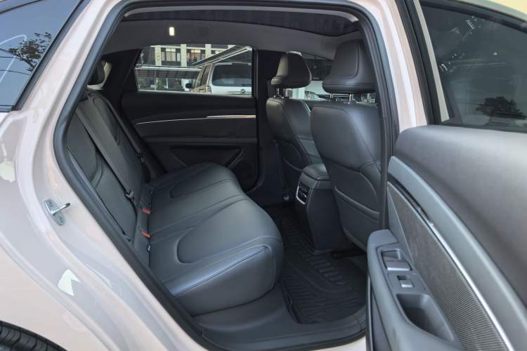 Used XPeng MONA M03 2024 620 with Ultra-Long Range
