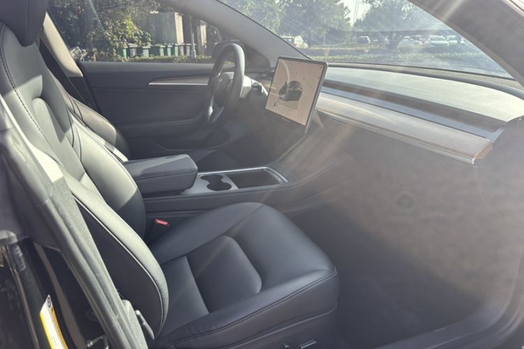 Used Tesla Model 3 2022 Rear-Wheel-Drive Version
