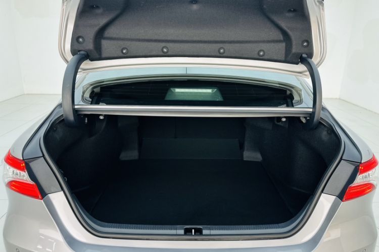 Used Toyota Camry 2021 2.0G Luxury Edition