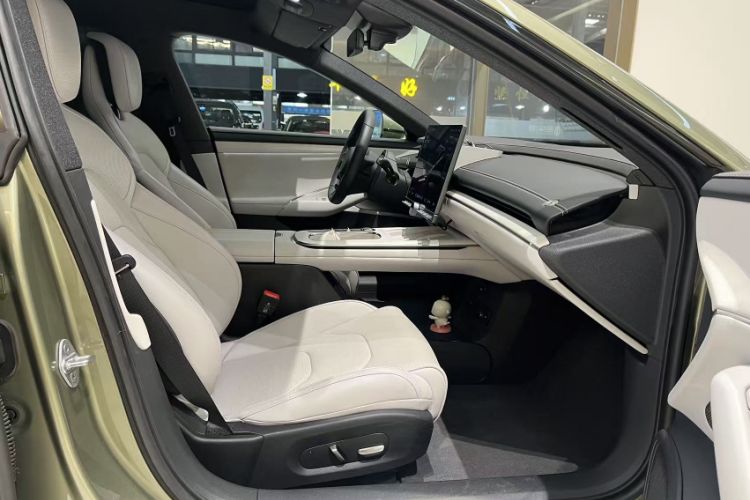 Used  SU7 2024 Rear-Drive Standard Founder Edition