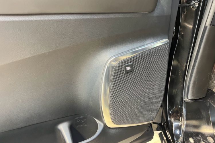 Used Toyota Vellfire 2020 Dual-Engine 2.5L HV Luxury Edition
