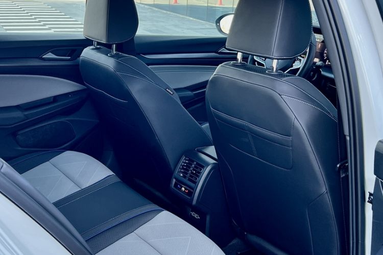 Used Volkswagen Golf 2025 300TSI R-Line