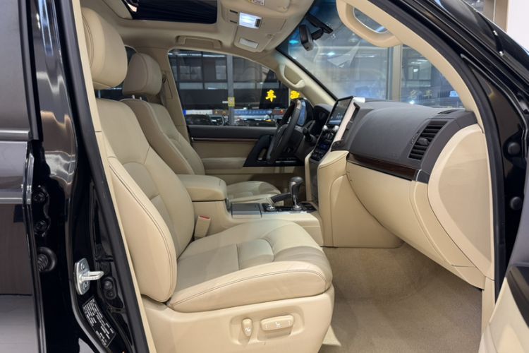 Used Toyota Land Cruiser 2017 4.0L Automatic Parallel Import