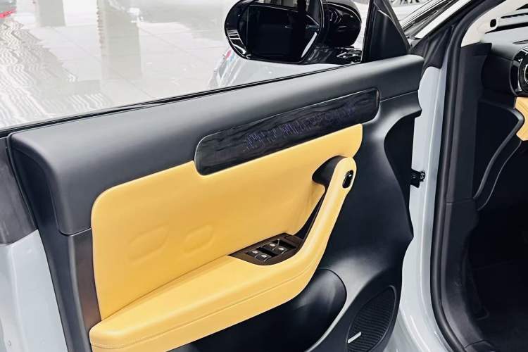 Used Leapmotor C11 2024 Range-Extended 300 Luxury Edition
