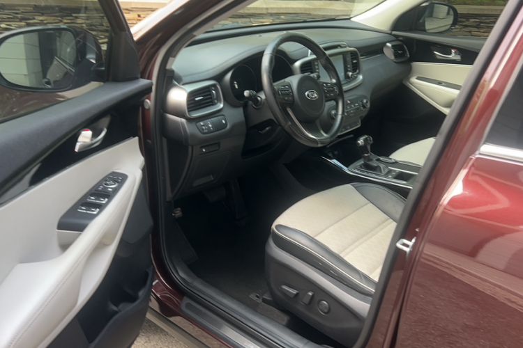 Used Kia Sorento 2015 Sorento L 2.4L Gasoline 4WD Elite Edition 5 Seats China IV Standard
