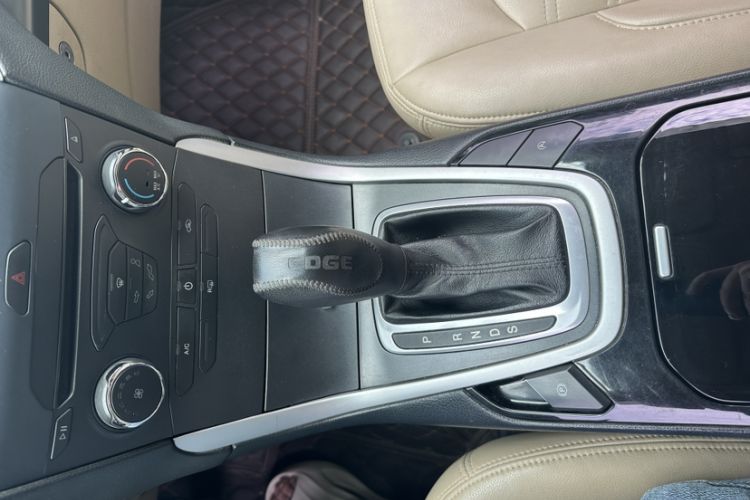 Used Ford Edge 2016 EcoBoost 245 Two-Wheel-Drive Titanium 5-Seater
