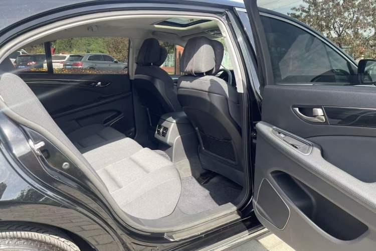 Used Hongqi H7 2019 1.8T Comfort Edition
