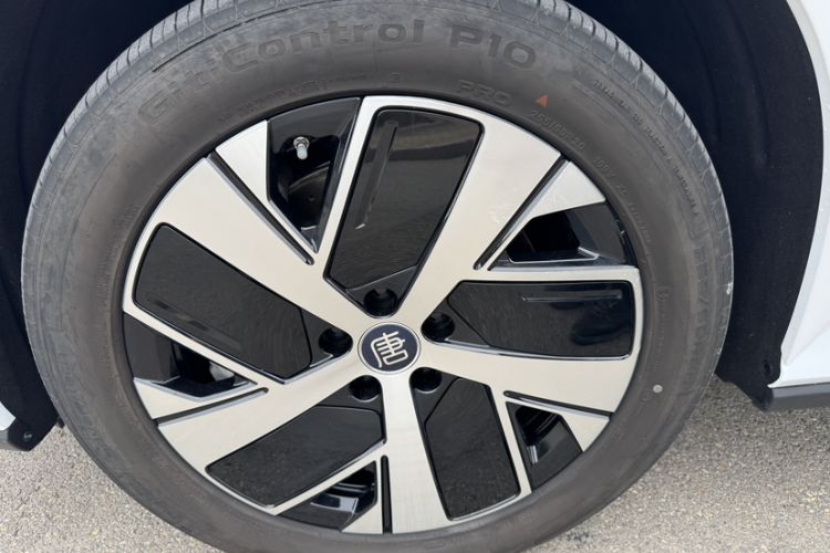 Used BYD Tang L 2025 DM 200KM Four-Wheel Drive LiDAR Flagship Model
