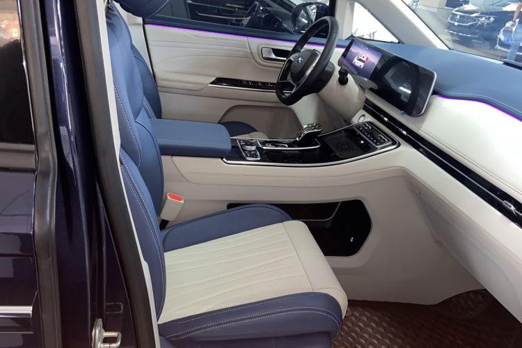 Used  RF8 PHEV 2024 Zhiling Edition 1.5T 150KM Flagship Model – Lithium Iron Phosphate
