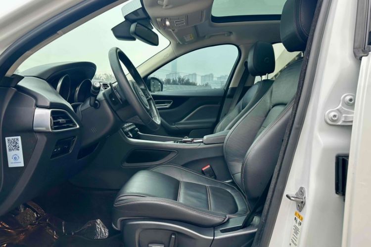 Used Jaguar F-PACE 2018 2.0T Two-Wheel Drive Urban Deluxe Edition
