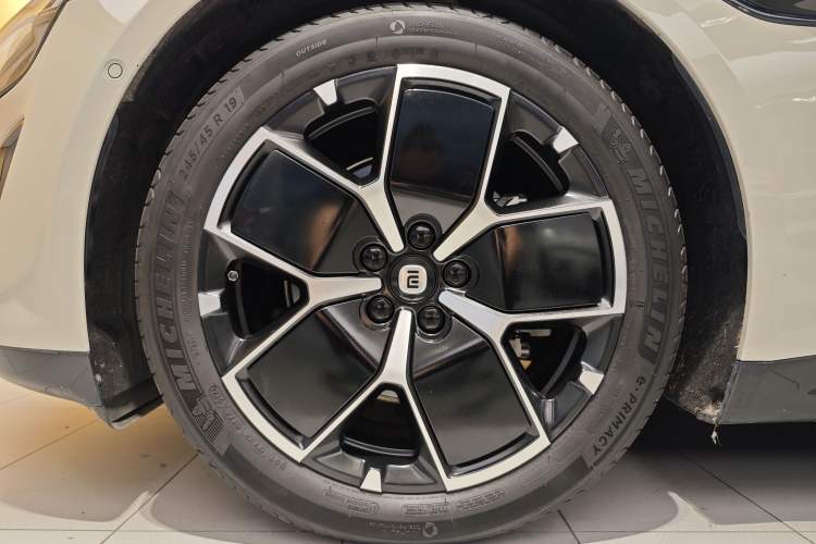 Used  SU7 2024 Rear-Drive Long-Range Intelligent Driving Version
