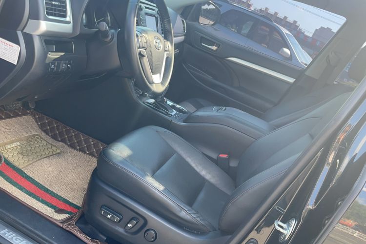 Used Toyota Highlander 2018 2.0T Four-Wheel Drive Luxury Version 7 Seats China VI Standard
