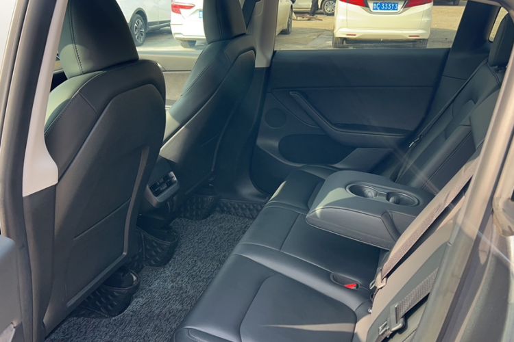 Used Tesla Model Y 2022 Rear-Wheel-Drive Version
