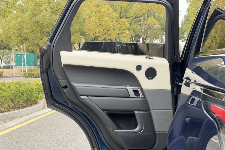 Used Land Rover Range Rover Sport 2022 3.0 L6 Ink Blue Glitter Edition