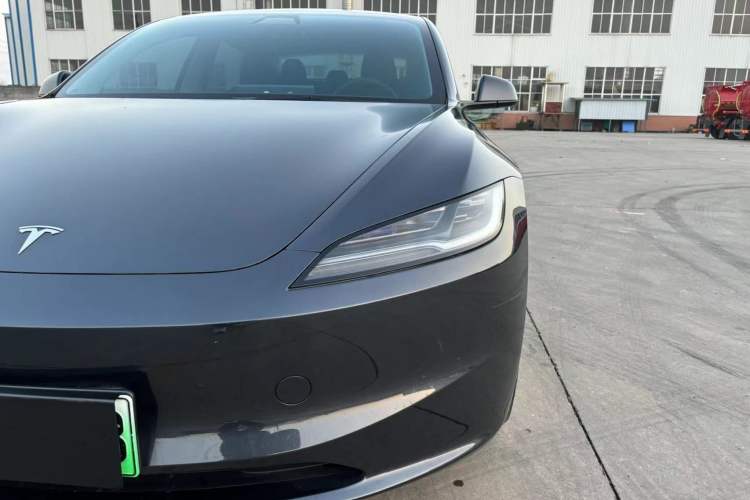 Used Tesla Model 3 2025 Rear-Wheel-Drive Version

