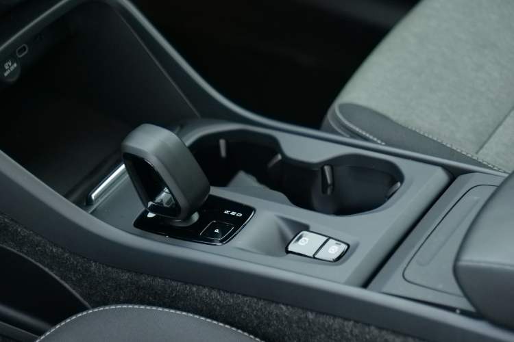 Used Volvo XC40 2023 B3 Smart & Stylish Edition
