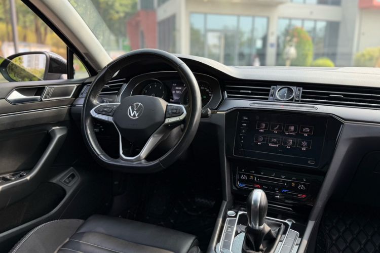 Used Volkswagen Magotan 2020 330TSI DSG Leading Model
