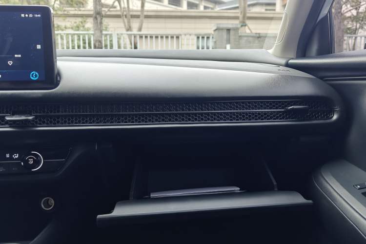 Used Honda HR-V 2023 2.0L eHEV Dynamic Speed Version