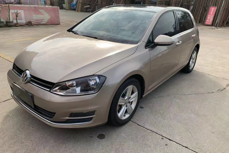 Used Volkswagen Golf 2016 230TSI Automatic Comfort Version
