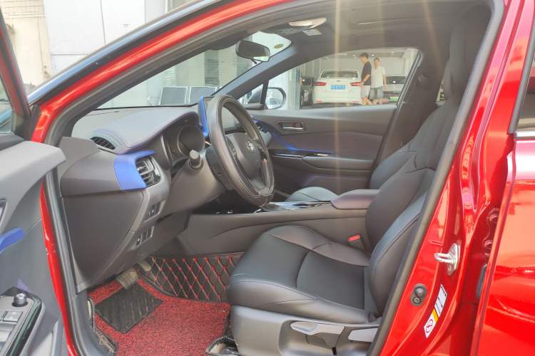 Used Toyota C-HR 2018 2.0L Leading with Sunroof China V Standard
