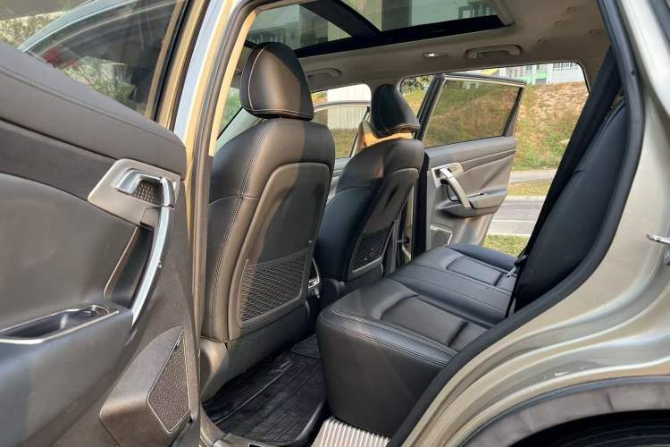 Used Geely Auto Emgrand X7 Sport 2016 1.8TD Automatic All-Wheel Drive Smart Version
