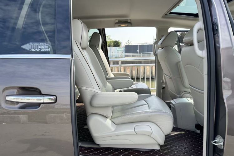 Used Buick GL8 2021 Land Cruiser Executive Class 652T Luxury Model