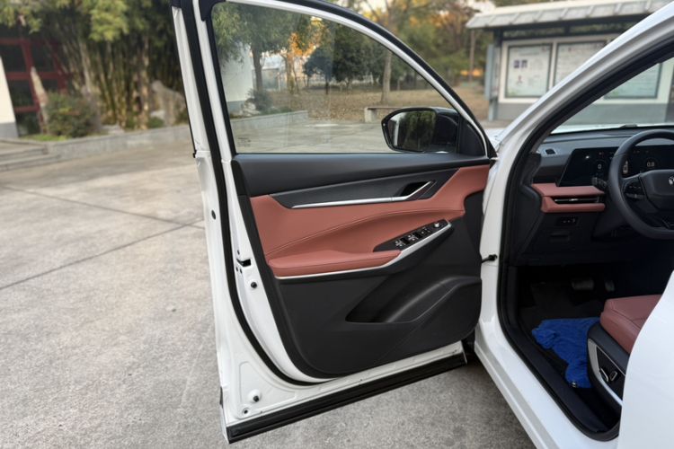 Used Changan CS75 PLUS 2024 3rd Generation Champion Edition 1.5T Intelligent Drive Dynamic Model
