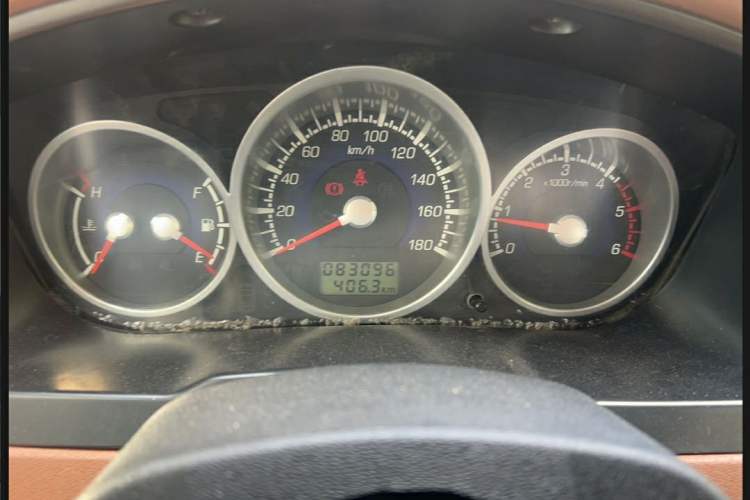 Used Higer Longwei 2015 2.8T Diesel Manual Two-Wheel Drive Big Double Classic Edition JE493
