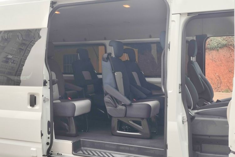 Used JMC Fushun 2025 2.0T 6MT Diesel Mid-Range Business-Class 9-Seater (Non-Commercial)
