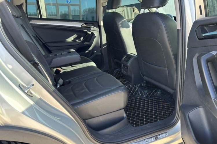 Used Volkswagen Tiguan L 2017 330TSI Automatic Two-Wheel Drive Luxury Edition
