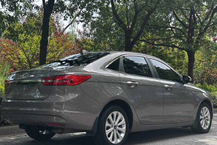 Used Ford Escort 2015 1.5L Automatic Comfort Model
