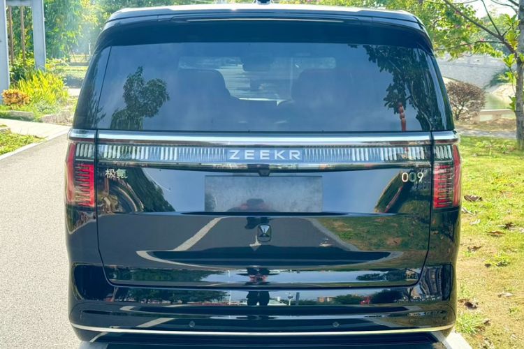 Used Zeekr 009 2022 WE Edition
