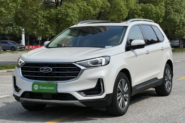 Used Ford Edge 2021 PLUS EcoBoost 245 Two-Wheel-Drive Platinum Edition 5 Seats
