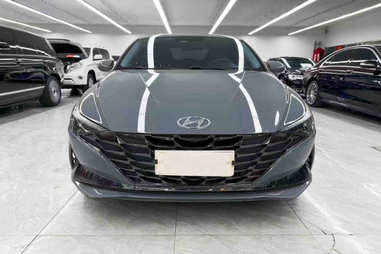 Used Hyundai Elantra 2021 1.5L CVT LUX Prestige Edition
