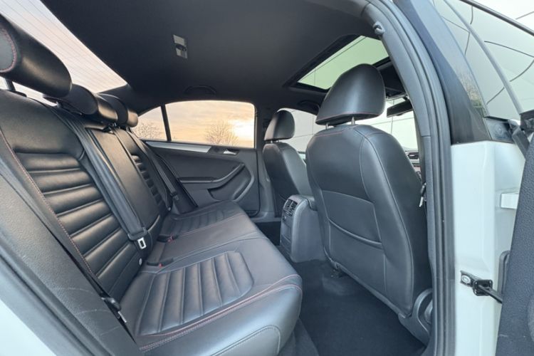 Used Volkswagen Sagitar 2013 2.0 TSI GLI
