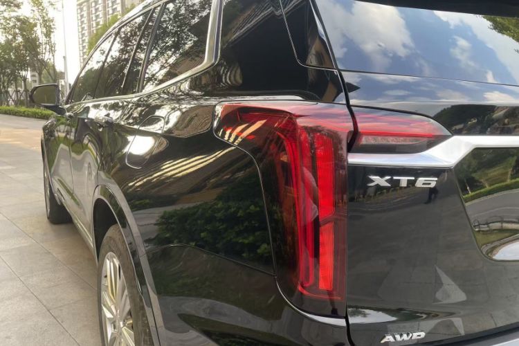 Used Cadillac XT6 2021 2.0T Six-Seater Four-Wheel-Drive Luxury Version
