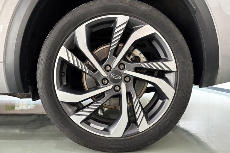 Used Geely Auto Monjaro L 2024 2.0TD High-Power Automatic Two-Wheel Drive Skyline Edition
