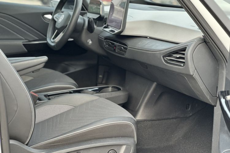 Used Volkswagen ID.3 2025 Smart Edition Outstanding Model
