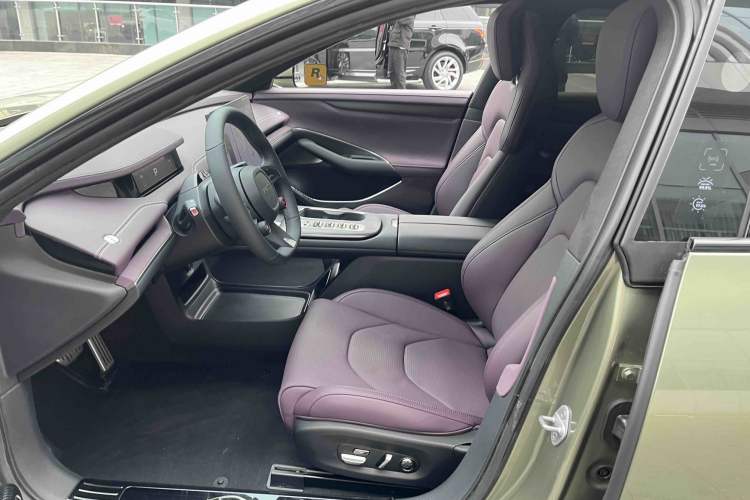 Used  SU7 2024 Four-Wheel Drive Ultra-Long Range Advanced Intelligent Driving Max Edition
