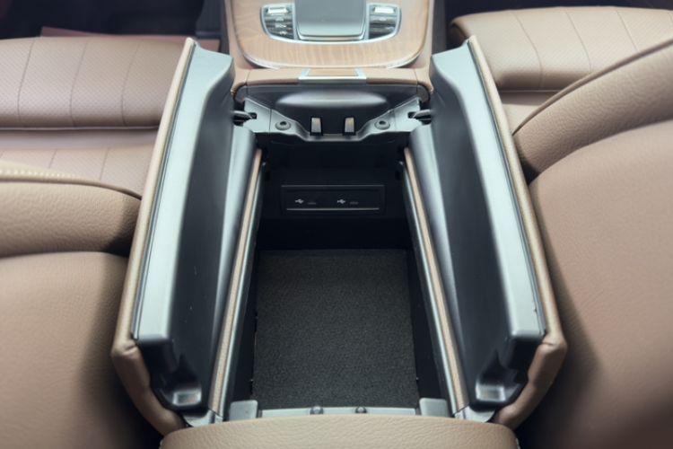 Used Mercedes-Benz E-Class 2023 E 260 L