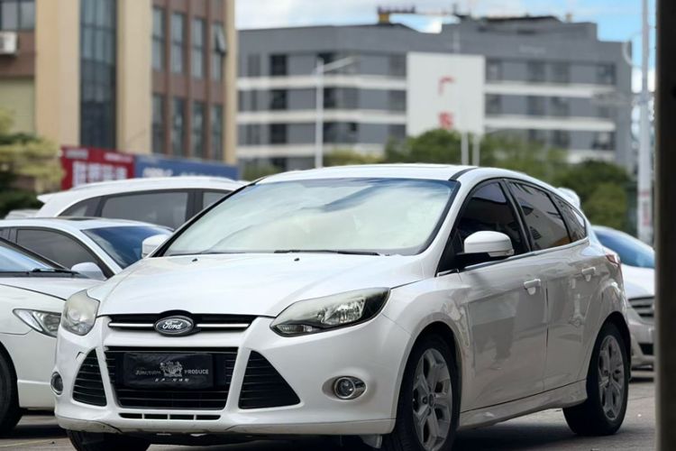 Used Ford Focus 2012 Hatchback 2.0L Automatic Luxury Sport Model
