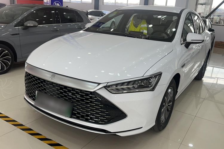 Used BYD Qin PLUS 2024 HONOR Edition DM-i 55KM Leading Model
