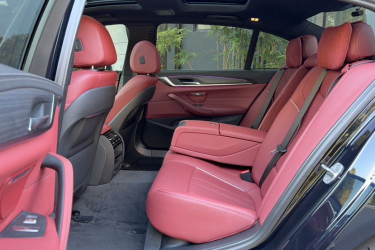 Used BMW 5 Series 2022 Second Facelift 530Li Leading Edition M Sport Package
