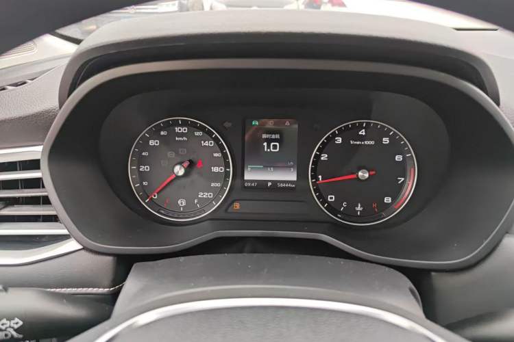 Used Roewe i5 2020 1.5L Automatic 4G Connected Linghao Edition
