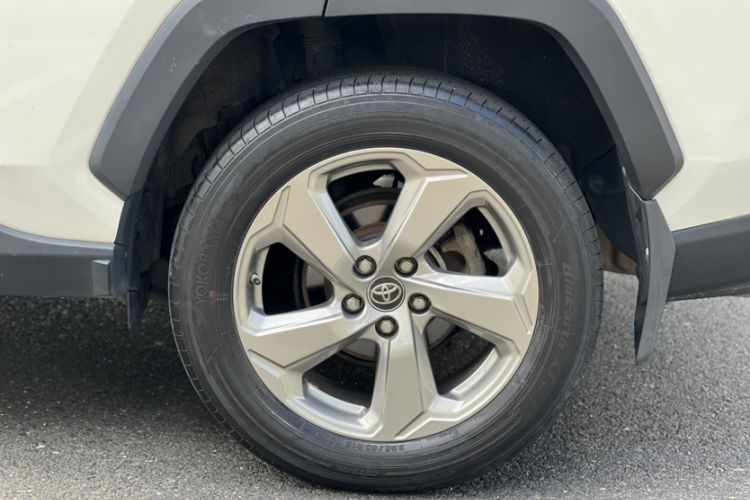 Used Toyota RAV4 2020 2.0L CVT Two-Wheel Drive Fashion Edition
