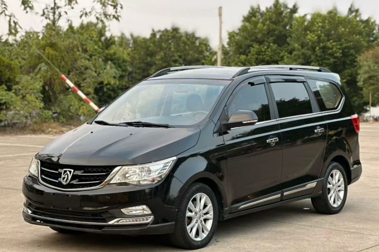 Used Baojun 730 2016 1.5T Manual Luxury Edition 7 Seats
