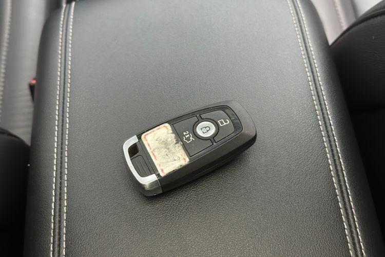 Used Ford Edge 2018 EcoBoost 245 Two-Wheel-Drive Titanium 7-Seater China V Standard
