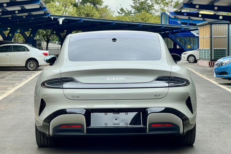 Used  SU7 2024 Rear-Drive Long-Range Intelligent Driving Version
