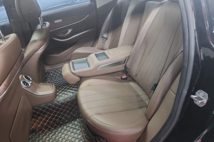 Used Mercedes-Benz E-Class New Energy 2022 Restyled E 350 e L Plug-in Hybrid Sedan
