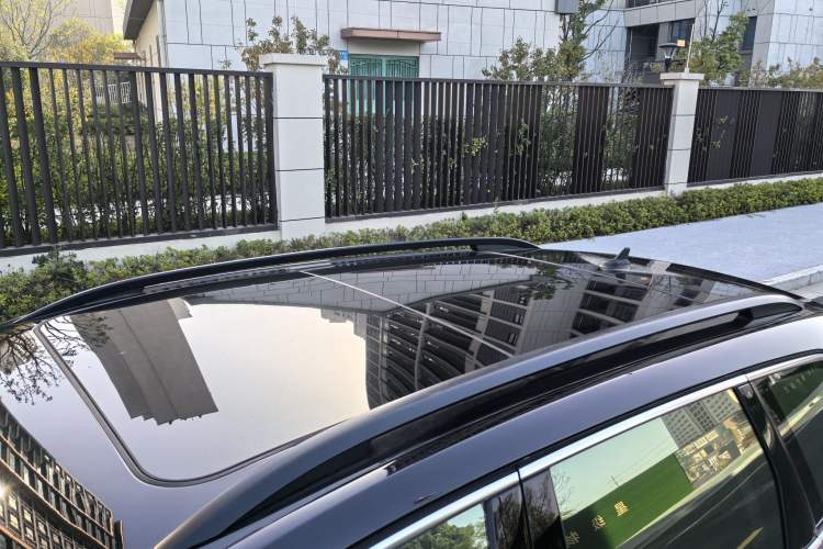 Used Volkswagen Touareg 2011 3.0 TSI Comfort Version
